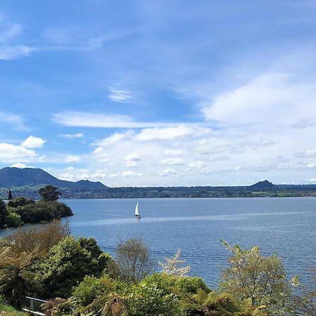 Acacia Haven - Beautiful Lake Views Taupo Eksteriør bilde